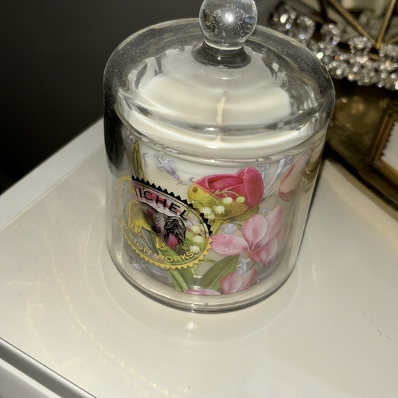 Michel Design Works Candle (NEW) - Picture 2 of 7
